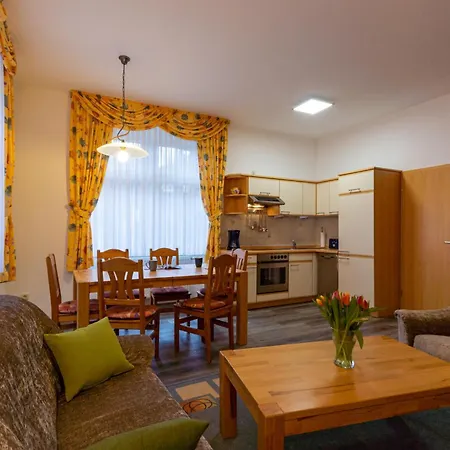 - Blumenstrasse Apartment